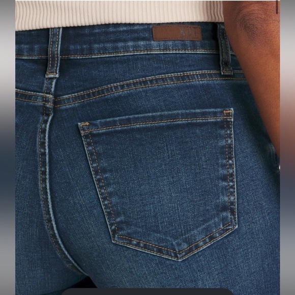 Kut from Kloth Catherine Boyfriend Short - Picture 2 of 8